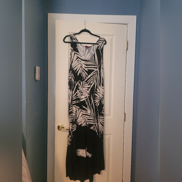Dresses & Skirts - Dress